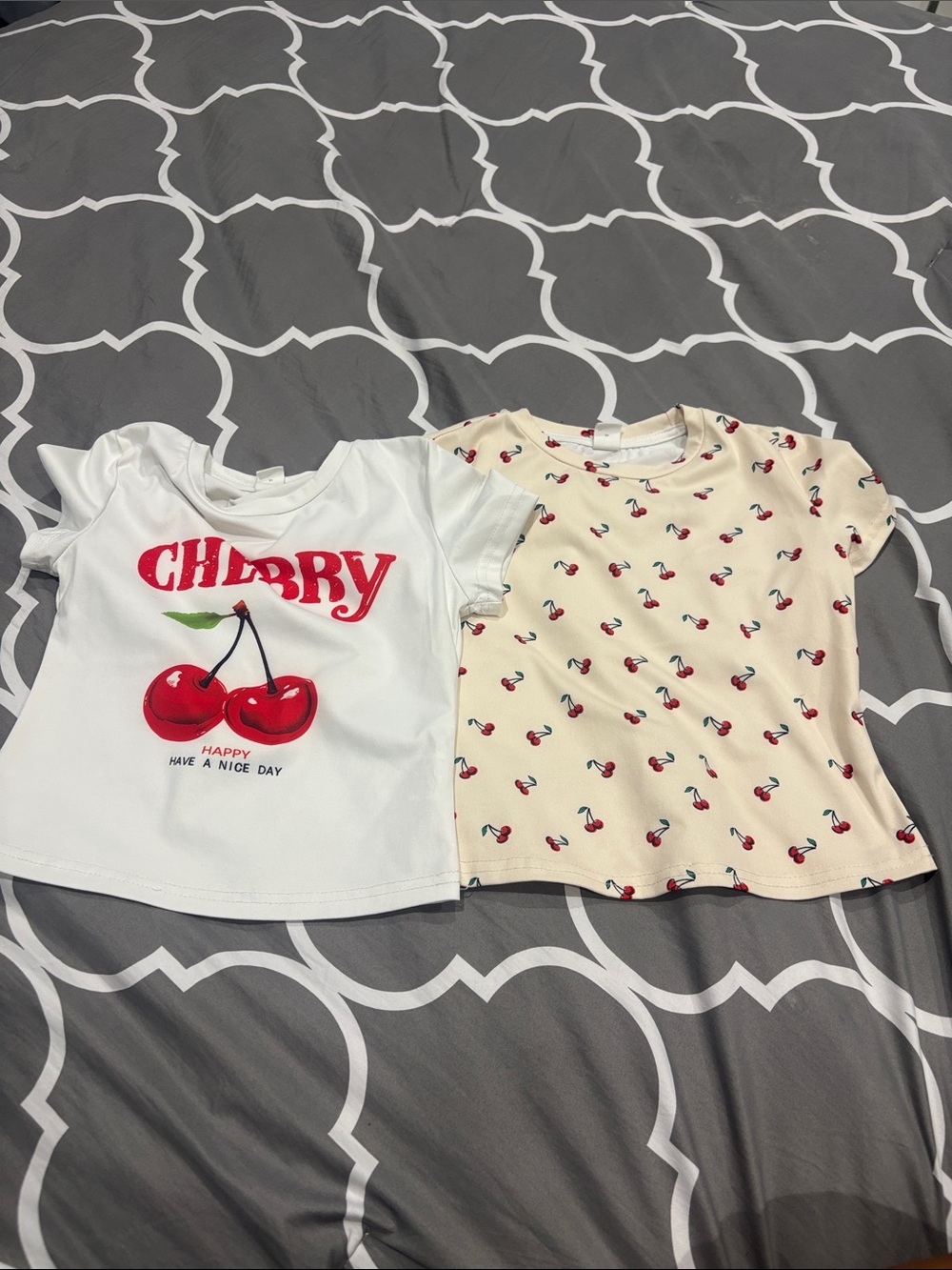 SHEIN White & Cream Cherry Graphic Short Sleeve Tees